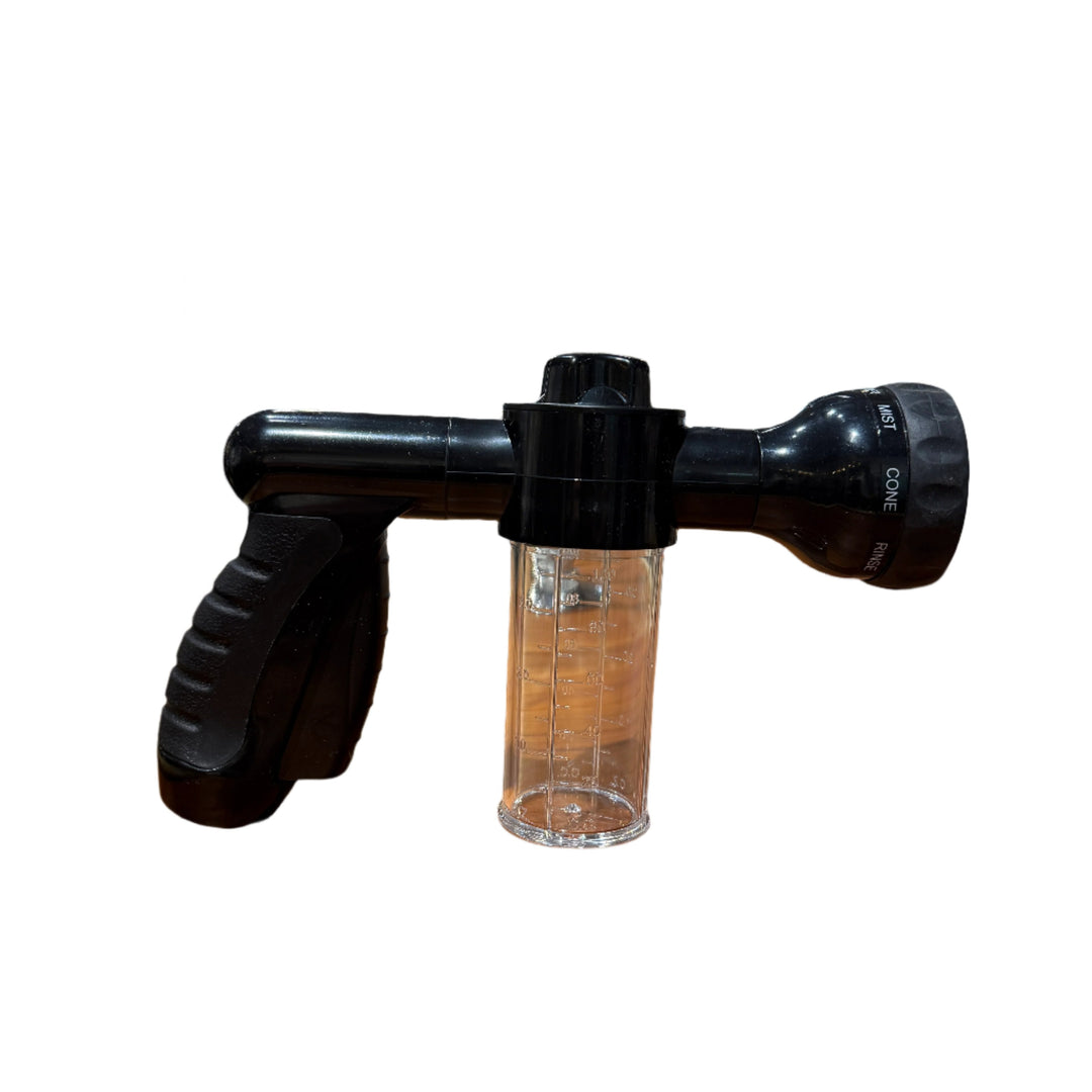 Soap sprayer for Sportfish and center console boat detailing 